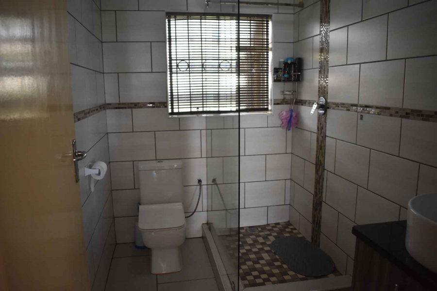 2 Bedroom Property for Sale in Baysville Eastern Cape